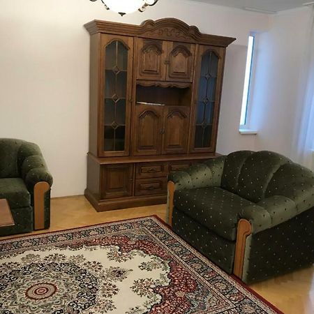 Gabor Pal 1 Apartman 2 Szoba Dunafoldvar Екстер'єр фото